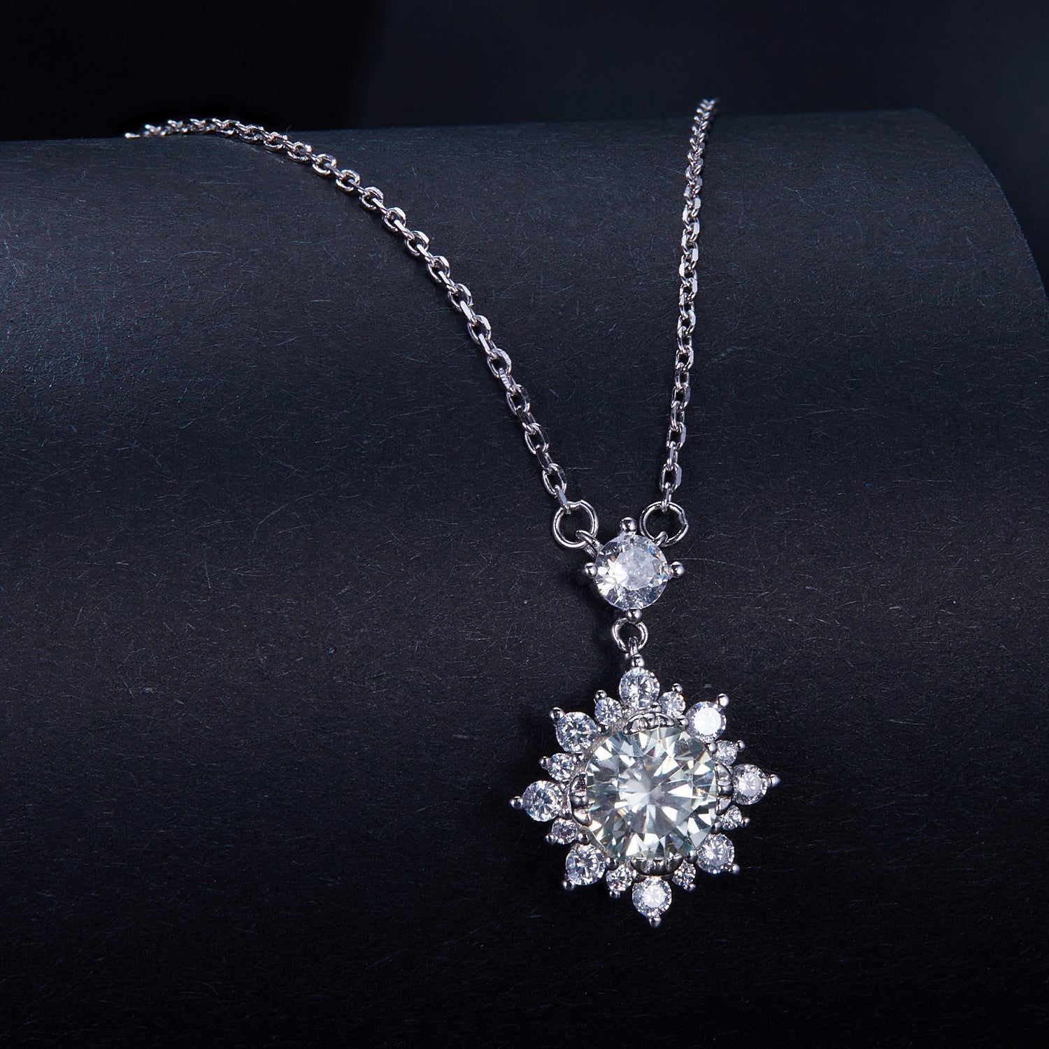 925 Sterling Silver Moissanite Necklace with Pavé Setting in Platinum, 450mm, for Women  DestGlow