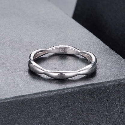 925 Sterling Silver Moissanite Ring with 0.15-0.2cm Gems for Women - Size 6  DestGlow