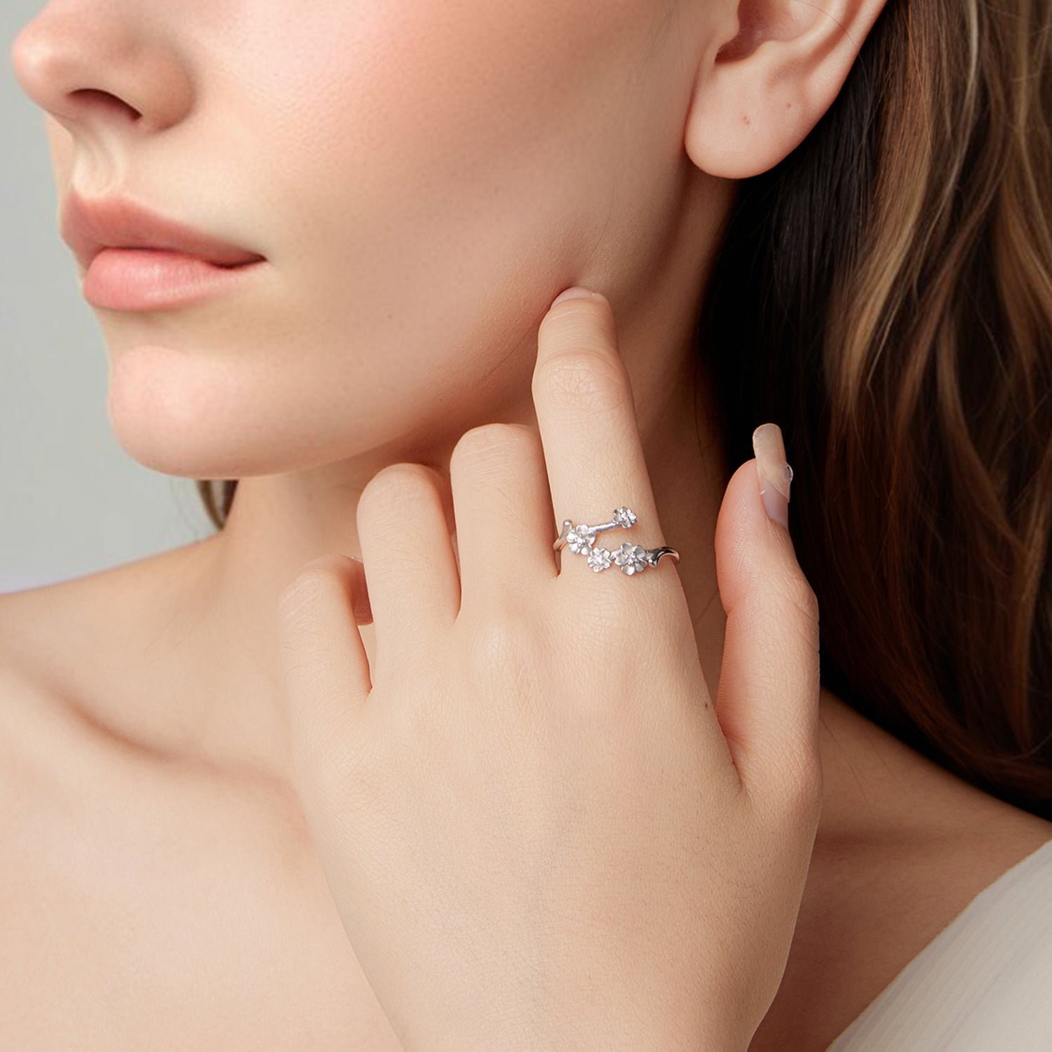 925 Sterling Silver Plated White Gold Ring for Women  DestGlow