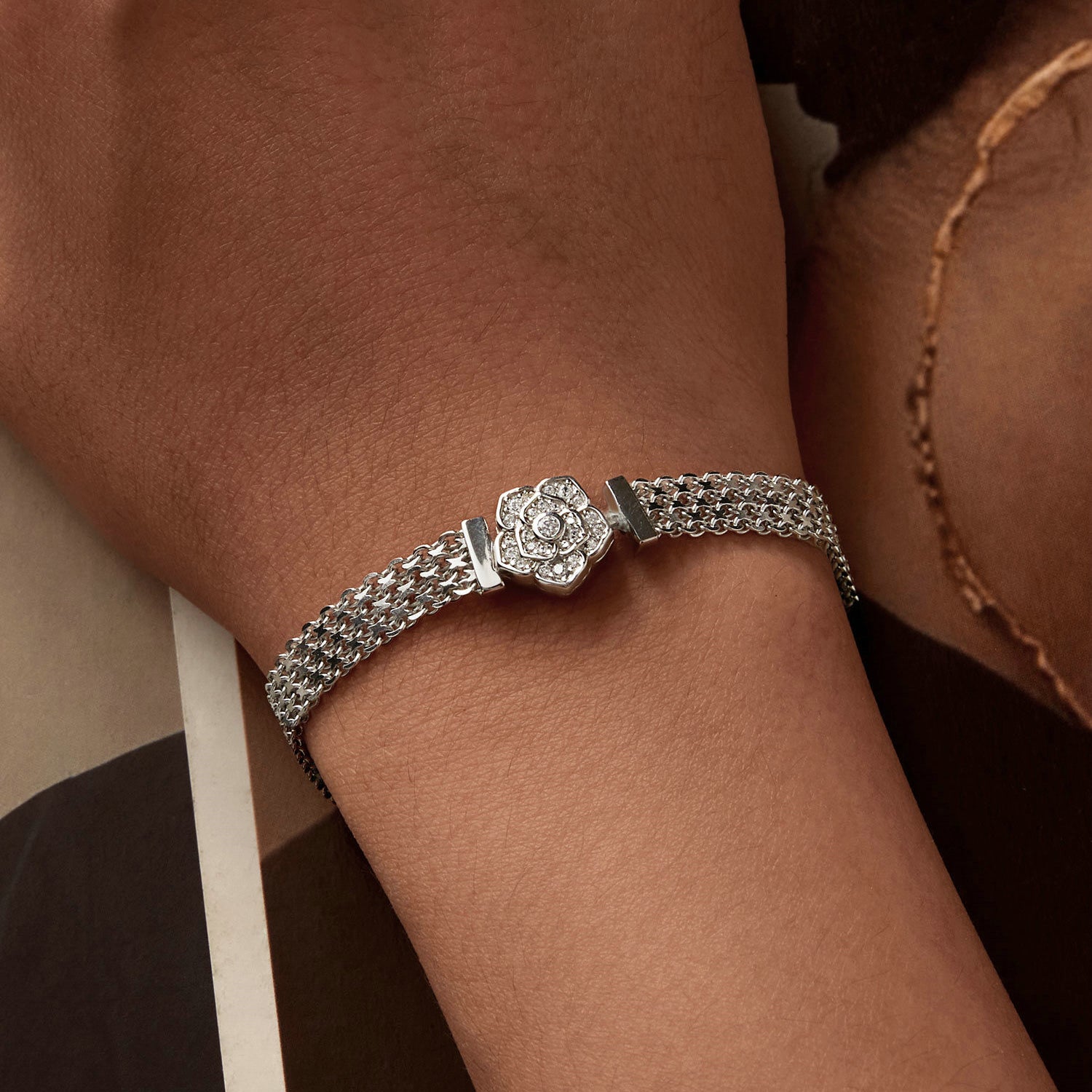 925 Sterling Silver and Platinum Plated 17.0 cm Pavé Setting CZ Bracelet for Women  DestGlow