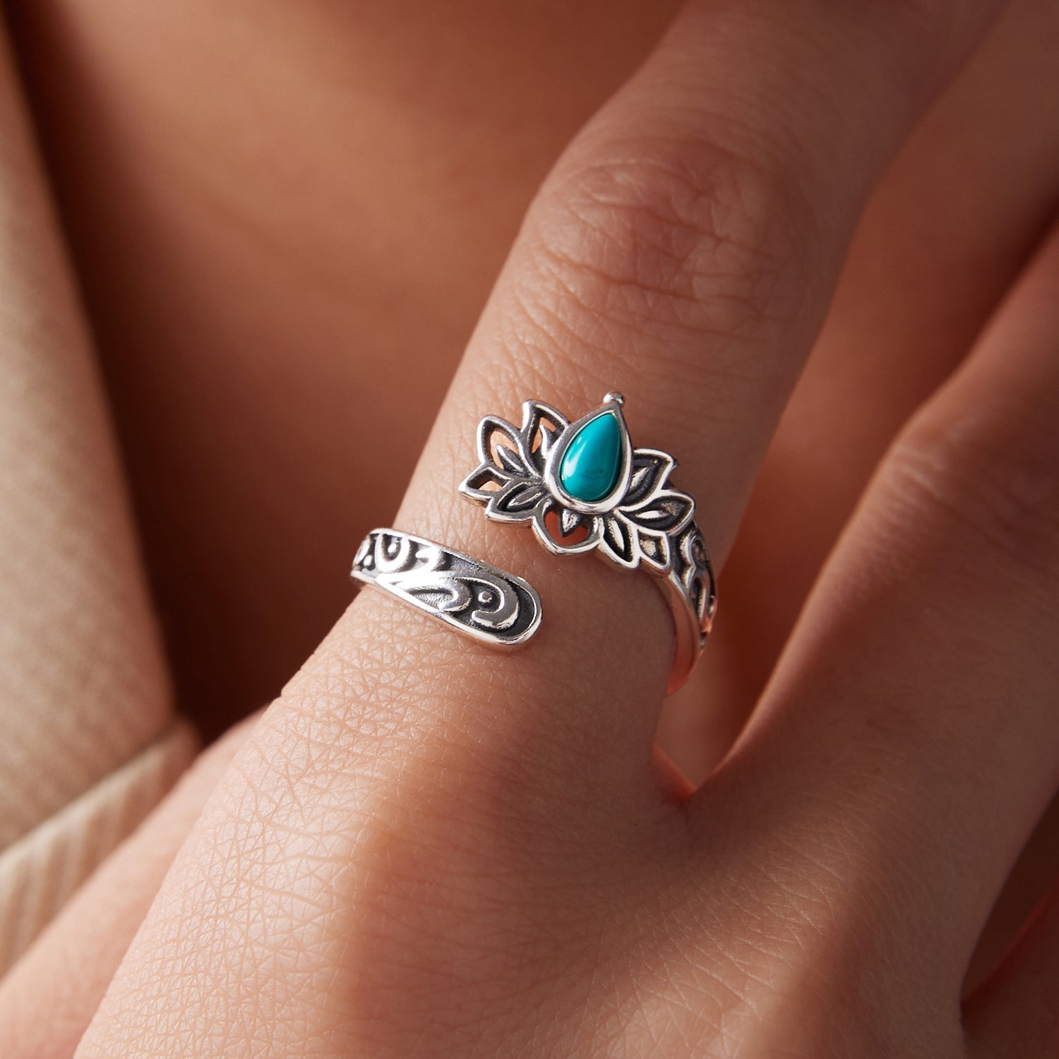 925 Sterling Silver Ring with Synthetic Turquoise in Oxidized Finish for Women  DestGlow