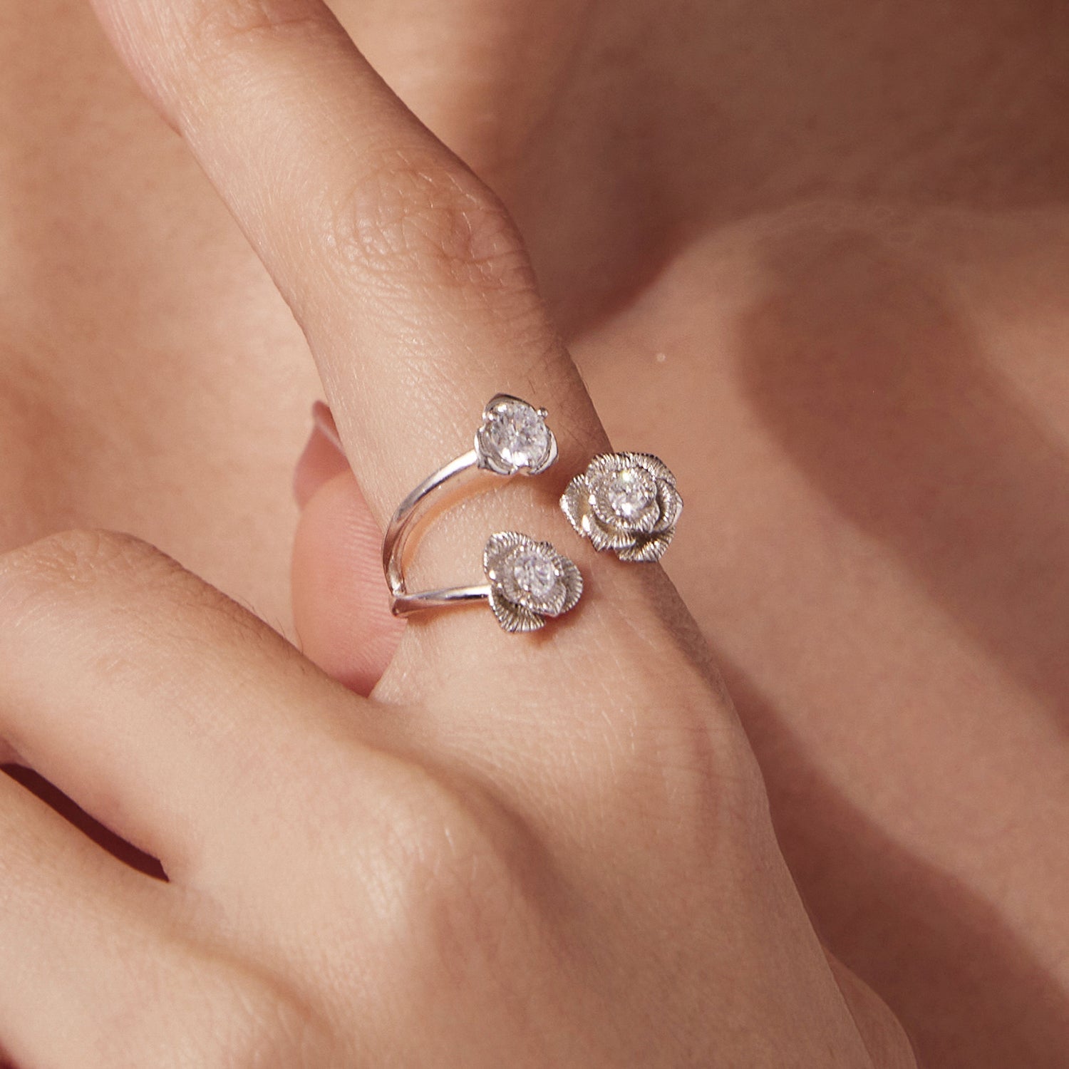 925 Sterling Silver 0.8cm Pavé Setting CZ Ring  DestGlow