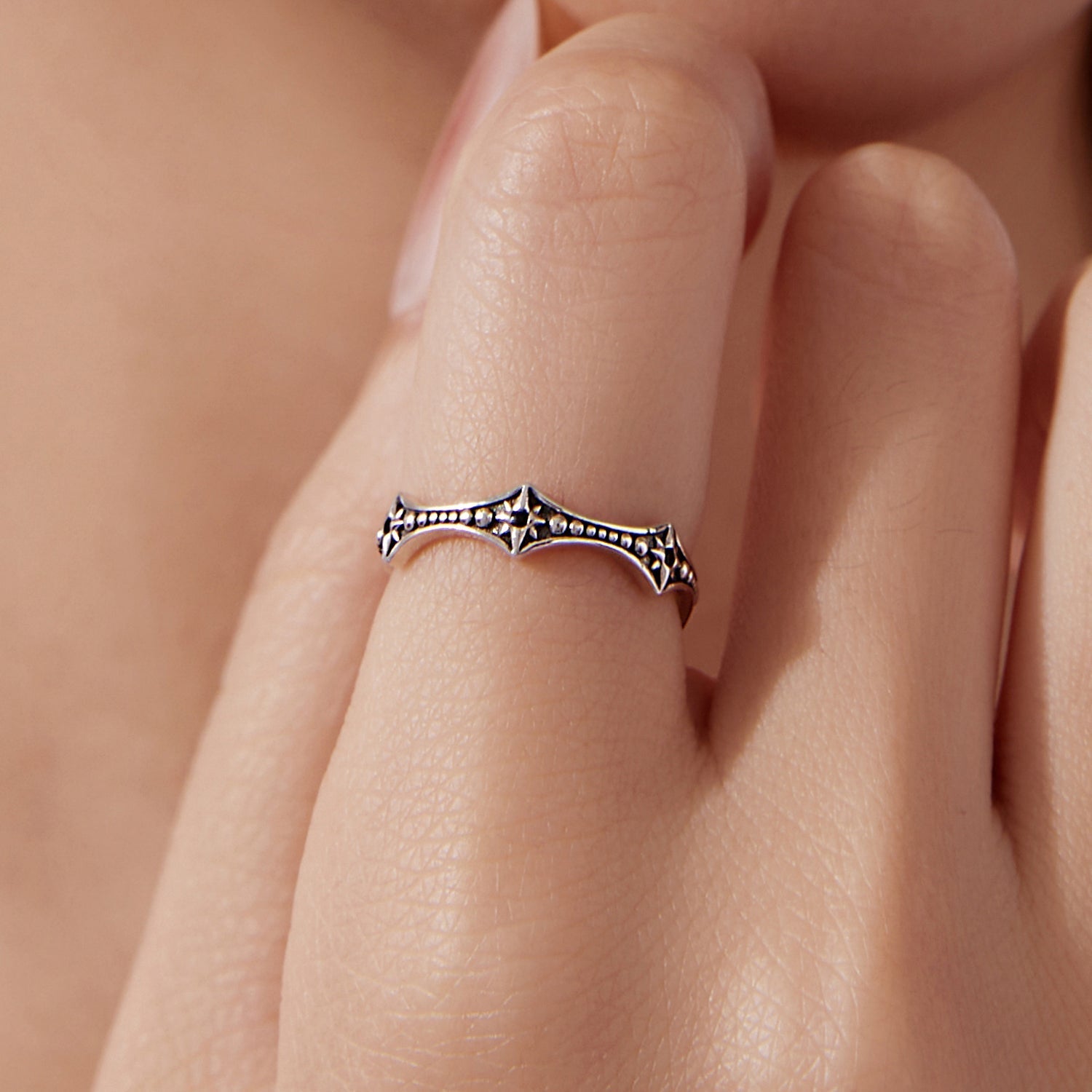 925 Sterling Silver Ring with Pavé Setting CZ, Size 6.0  DestGlow