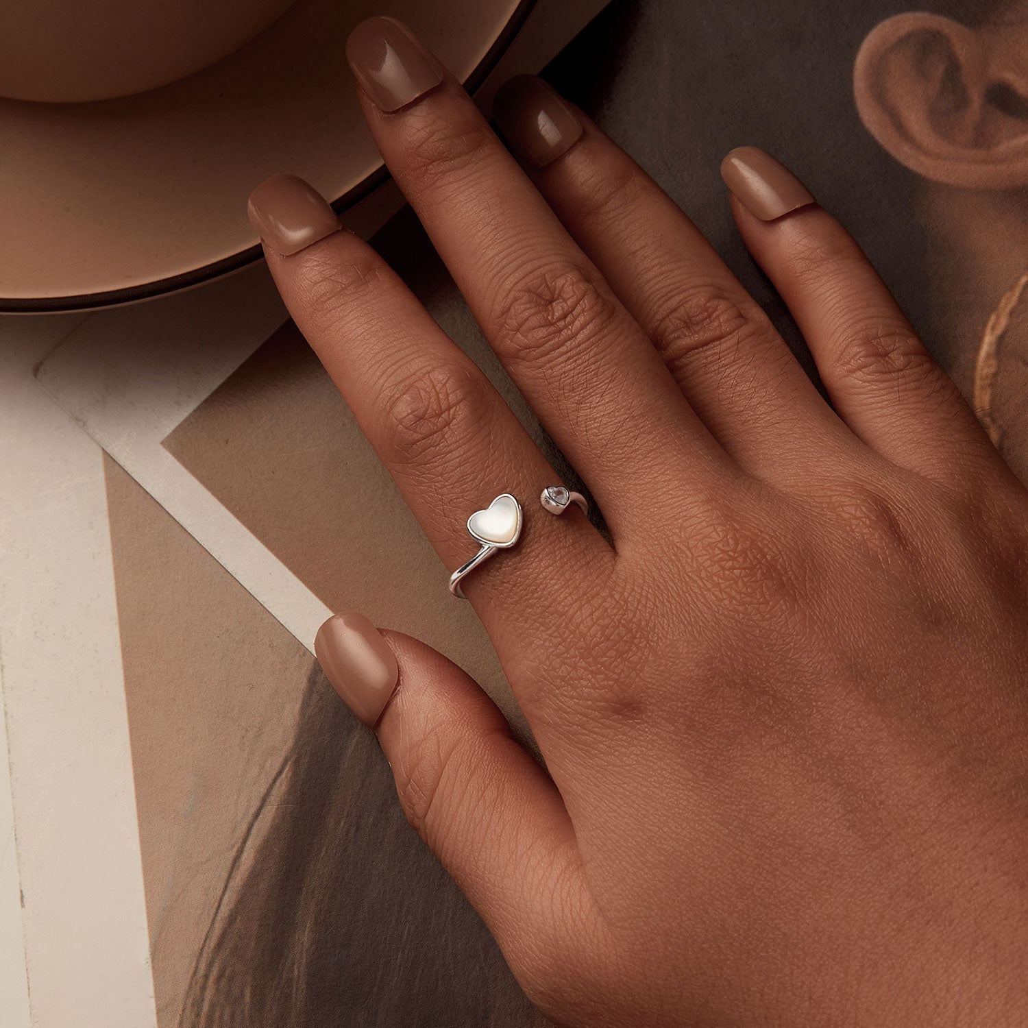 925 Sterling Silver Ring with Pavé Setting and White Shell  DestGlow