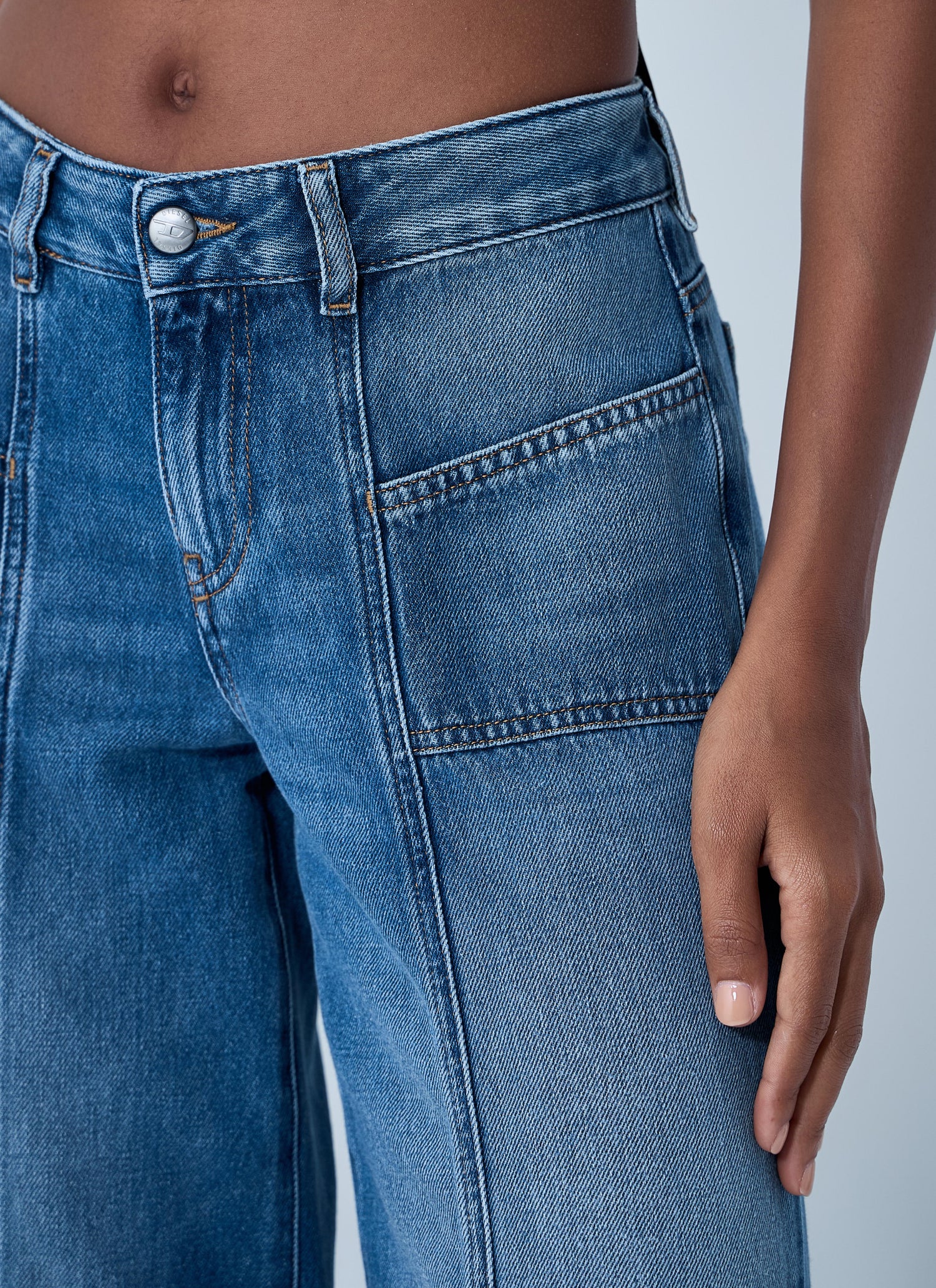 Diesel Women D-Akii Jeans by Luosophy