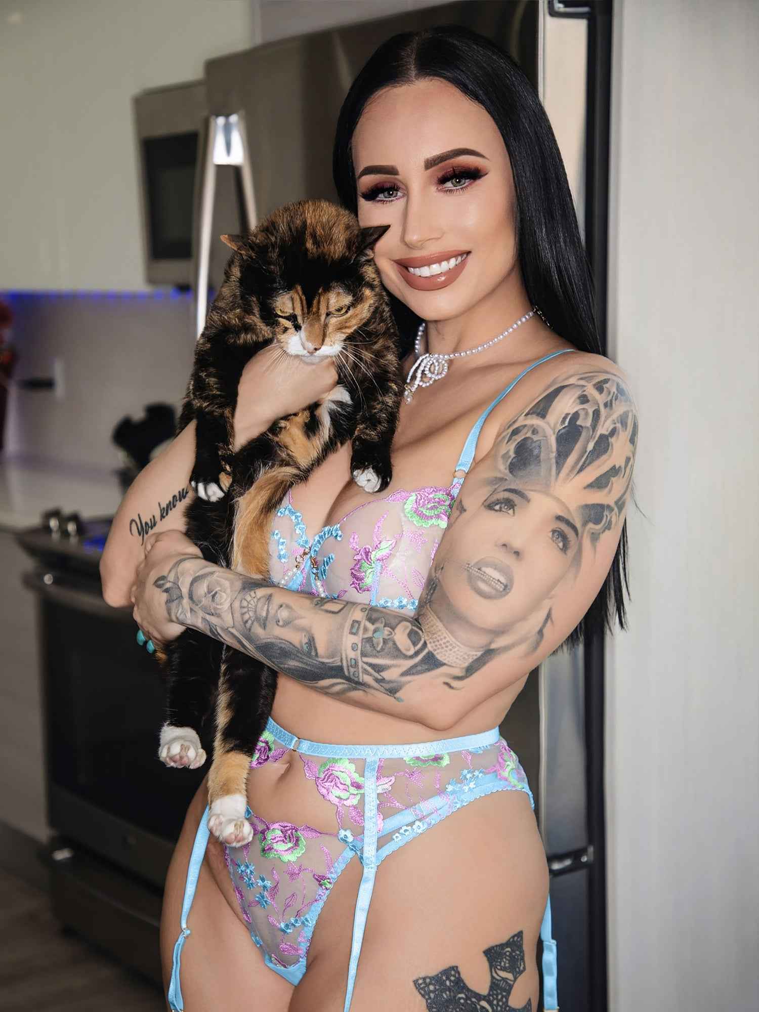 Blue Floral Embroidery Pearl Chain Lingerie Set