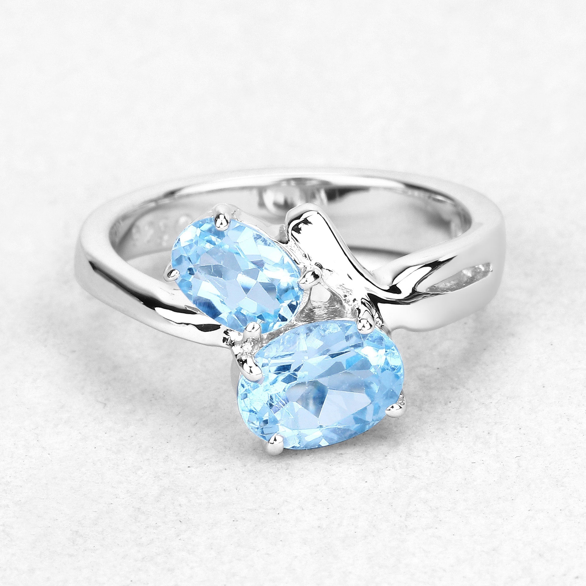 2.55 Carat Genuine Blue Topaz .925 Sterling Silver Ring by Bids.com