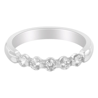14K White Gold 1/2 cttw Diamond 5-Stone Band Ring (H-I Clarity, SI2-I1 Color) - Size 7 by Bids.com
