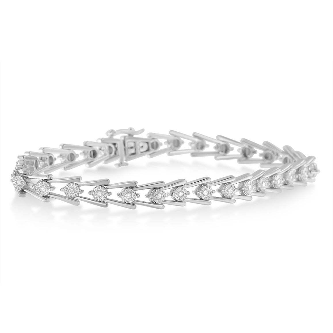 Sterling Silver Diamond Wave-Style Link Bracelet (0.5 cttw, I-J Color, I3 Clarity) by Bids.com