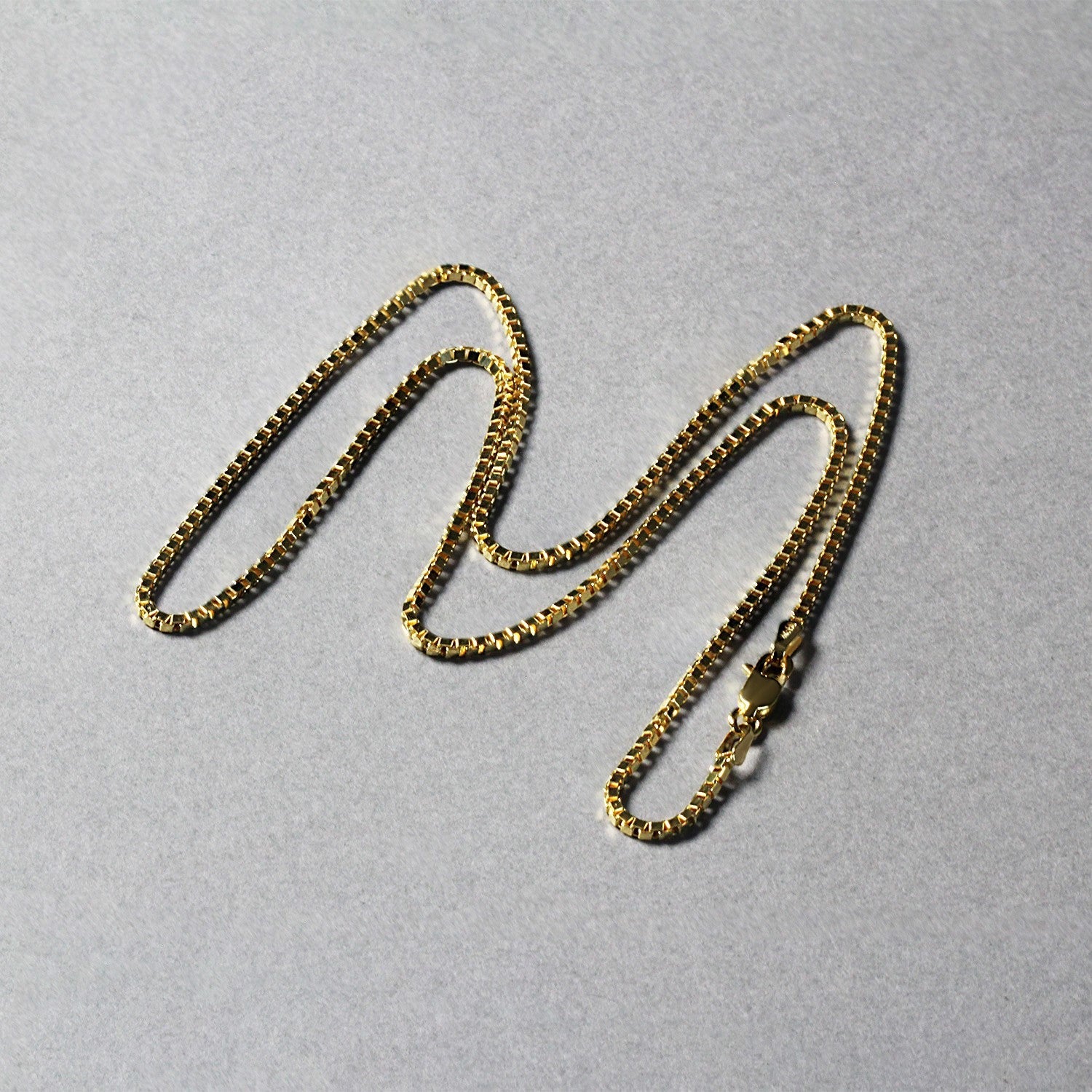 10k Yellow Gold Classic Box Chain (1.40 mm) by Bids.com