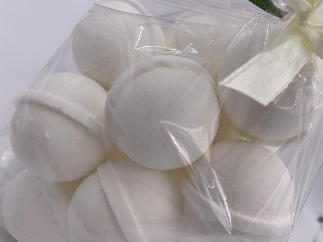 14 bath bombs in Little Black Dress fragrance, gift bag bath fizzies, great for dry skin, shea, cocoa, 7 ultra rich oils by Spa Pure