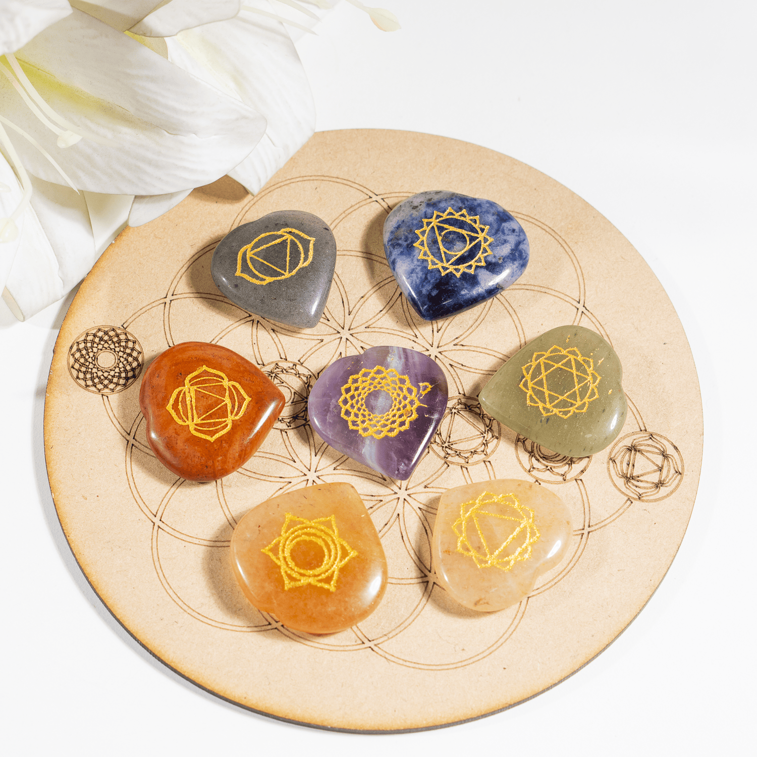 Chakra Crystals Set, Heart Shaped Reiki 7 Chakra Stones Set, Wooden Grid Plate, Selenite Log  DestGlow