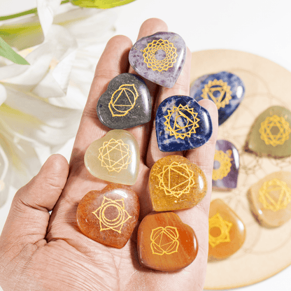 Chakra Crystals Set, Heart Shaped Reiki 7 Chakra Stones Set, Wooden Grid Plate, Selenite Log  DestGlow