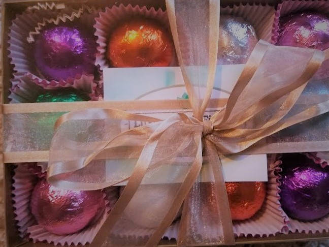Gift Set with 12 Best Sellers 1.6 oz bath bombs, foil wrapped, great for dry skin, perfect for gift giving or keeping for yourself by Spa Pure
