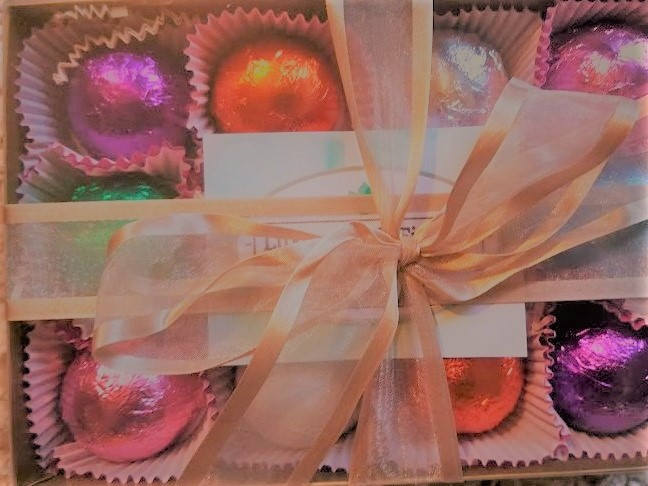 Gift Set with 12 Best Sellers 1.6 oz bath bombs, foil wrapped, great for dry skin, perfect for gift giving or keeping for yourself by Spa Pure
