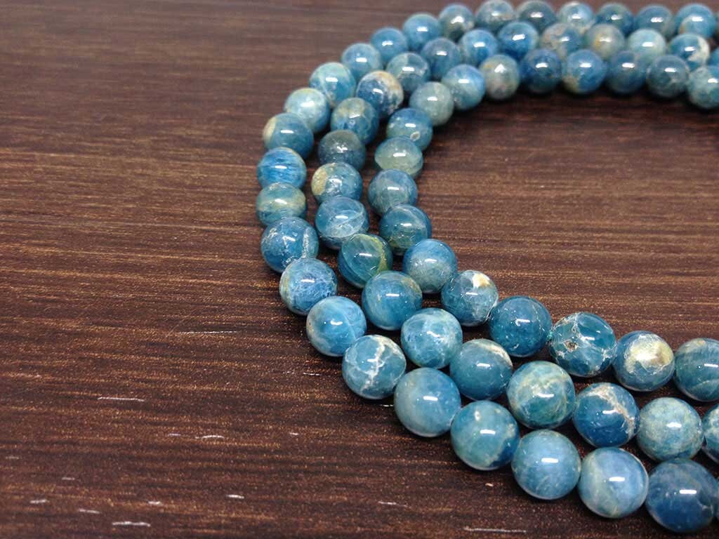 Natural Apatite Mala With 108 Prayer Beads For Mediation.  DestGlow