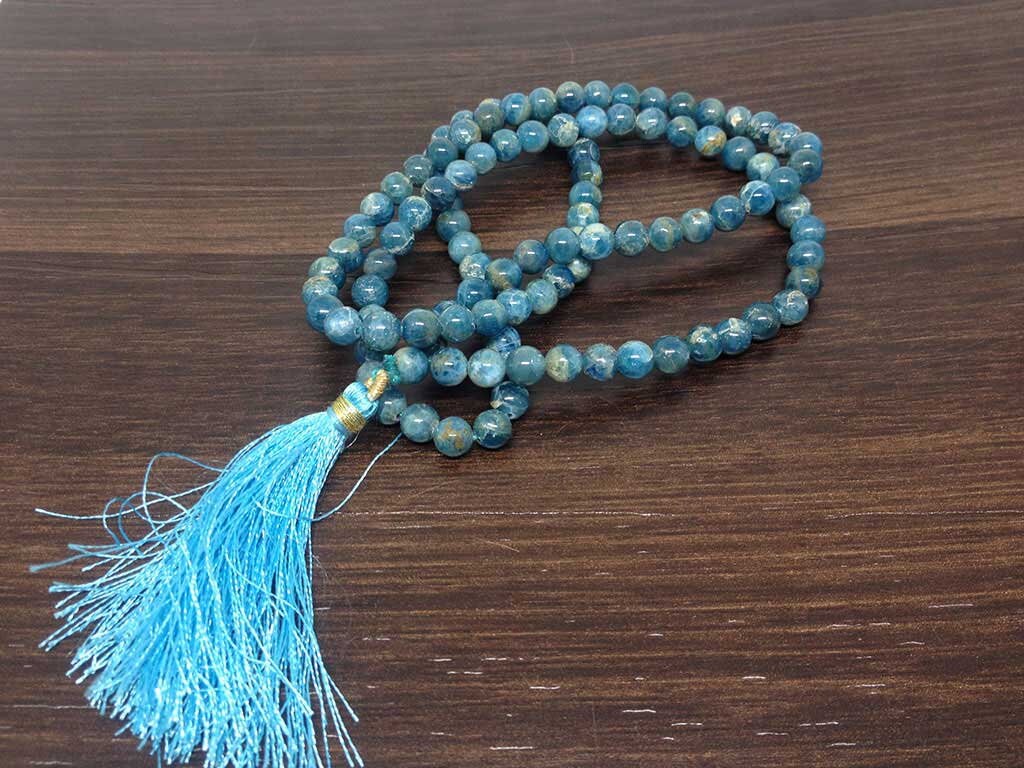 Natural Apatite Mala With 108 Prayer Beads For Mediation.  DestGlow