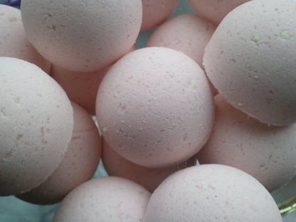 14 bath bombs (Candy Cane) gift bag bath fizzies, great for kids, with our ultra rich oil blend by Spa Pure