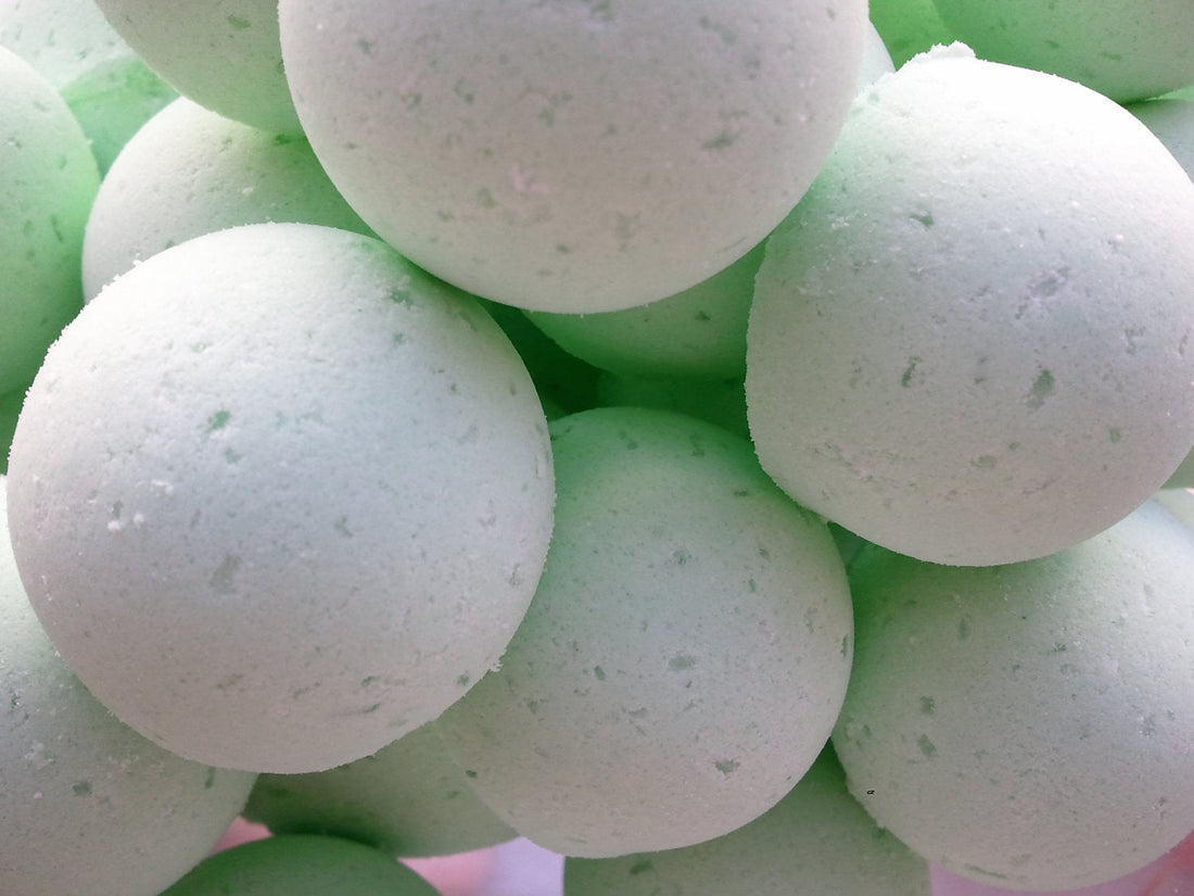 14 bath bombs 1 oz each (Absinthe) gift bag bath fizzies, great for dry skin, shea, cocoa, 7 ultra rich oils by Spa Pure
