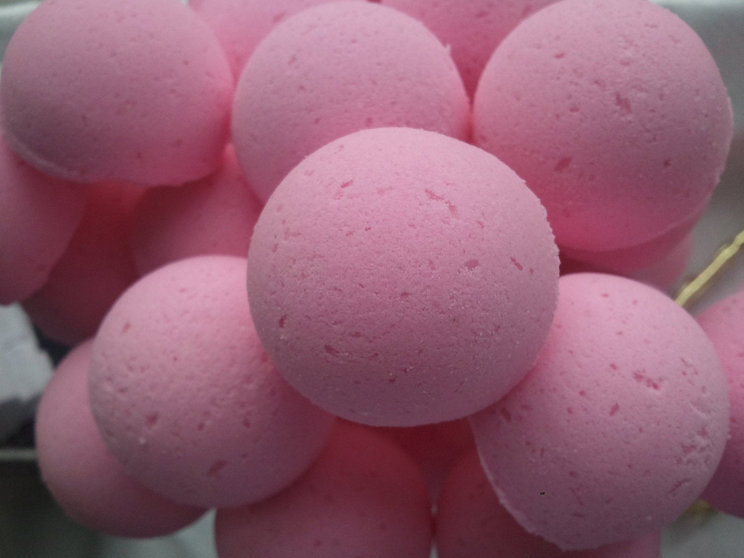 14 bath bombs in Plumeria fragrance, gift bag bath fizzies, great for dry skin, shea, cocoa, 7 ultra rich oils by Spa Pure