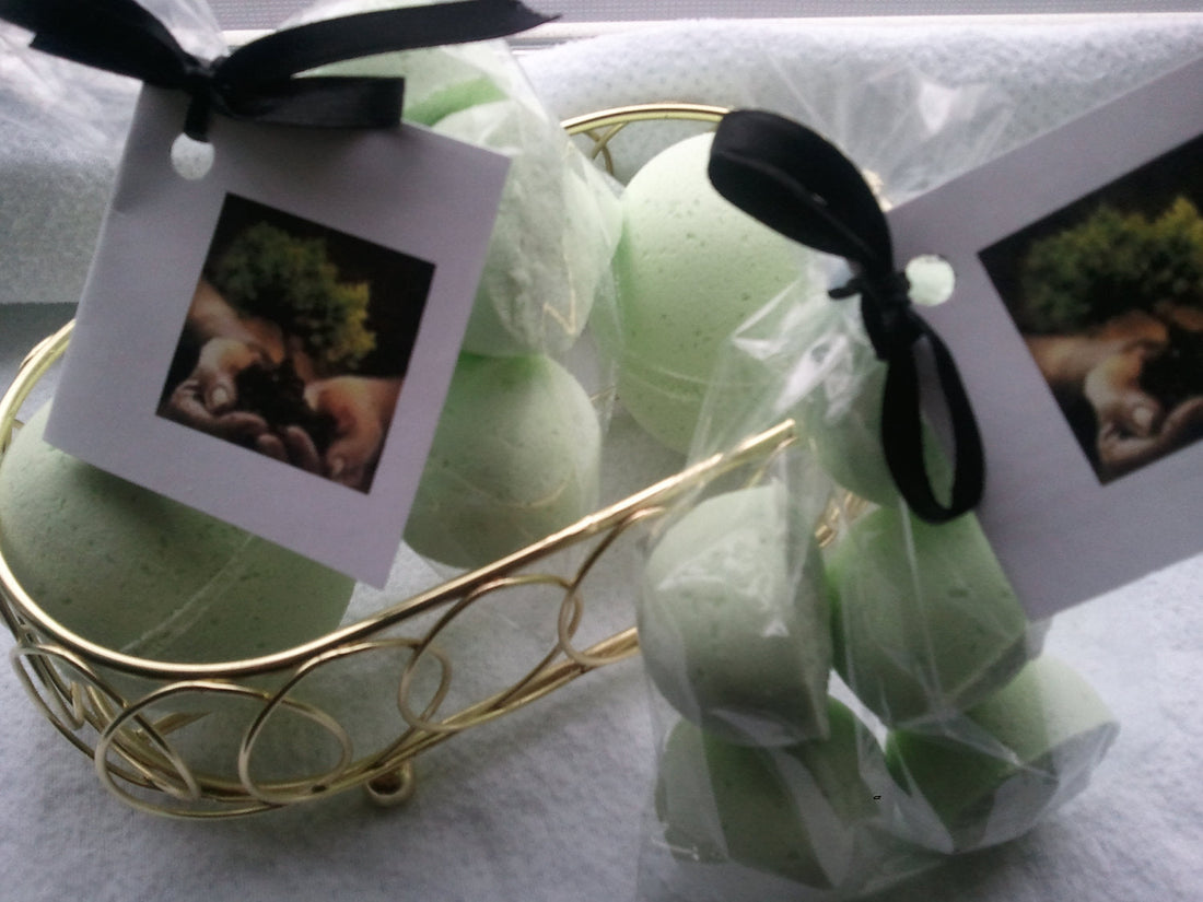 14 bath bombs in Bonsai fragrance, gift bag bath fizzies, great for dry skin, shea, cocoa, 7 ultra rich oils by Spa Pure