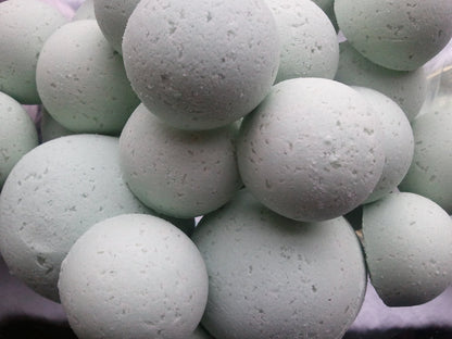 14 bath bombs in Eucalyptus &amp; Spearmint scent, gift bag bath fizzies, great for dry skin, shea, cocoa, 7 ultra rich oils by Spa Pure