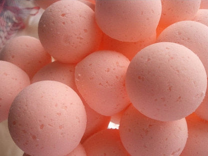 14 bath bombs Ginger Peach (Pier 1 Type) gift bag bath fizzies, great for dry skin, shea, cocoa, 7 ultra rich oils by Spa Pure