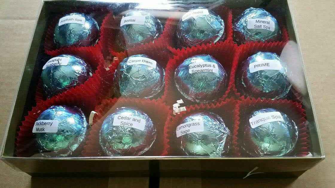 Gift Set with 12 foil wrapped 2.5 oz bath bombs, great for dry skin, Manly Scents