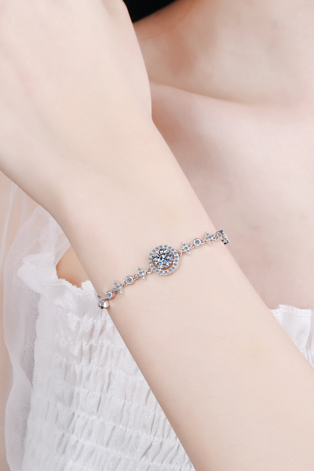 Adored Show You The Way Sparkala™ Bracelet - DestGlow