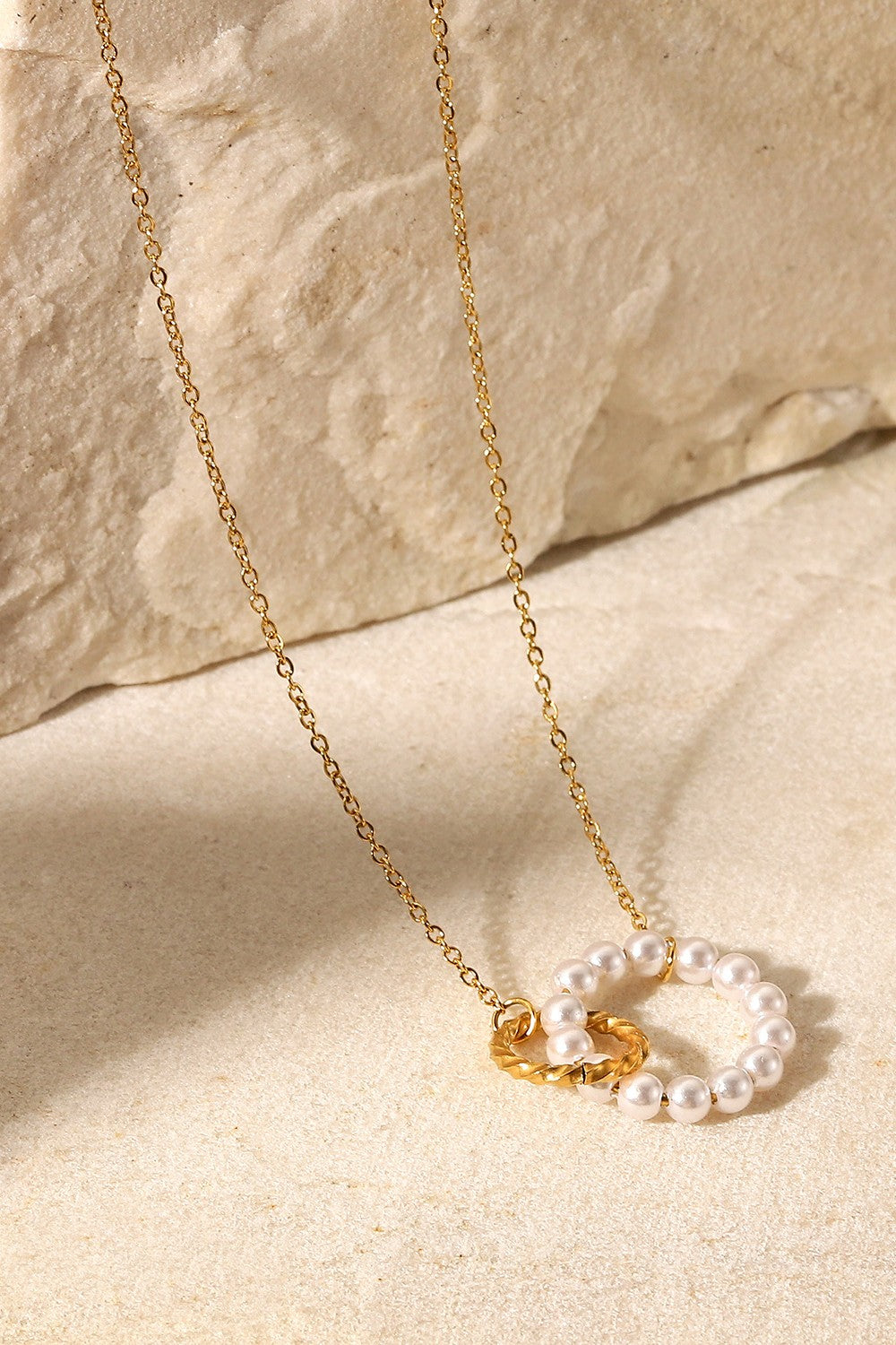 Pearl Hoop Link Pendant Necklace - DestGlow