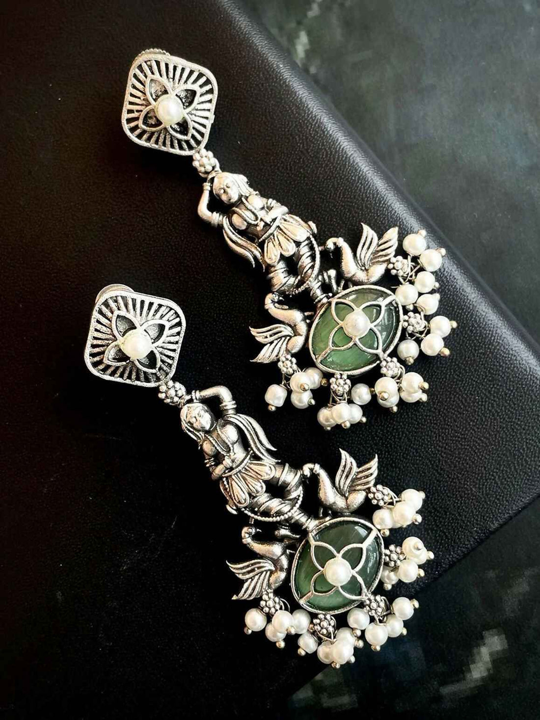 Joban Fashion Oxidized Ethnic Ladies Shape Monalisa Stone Earring