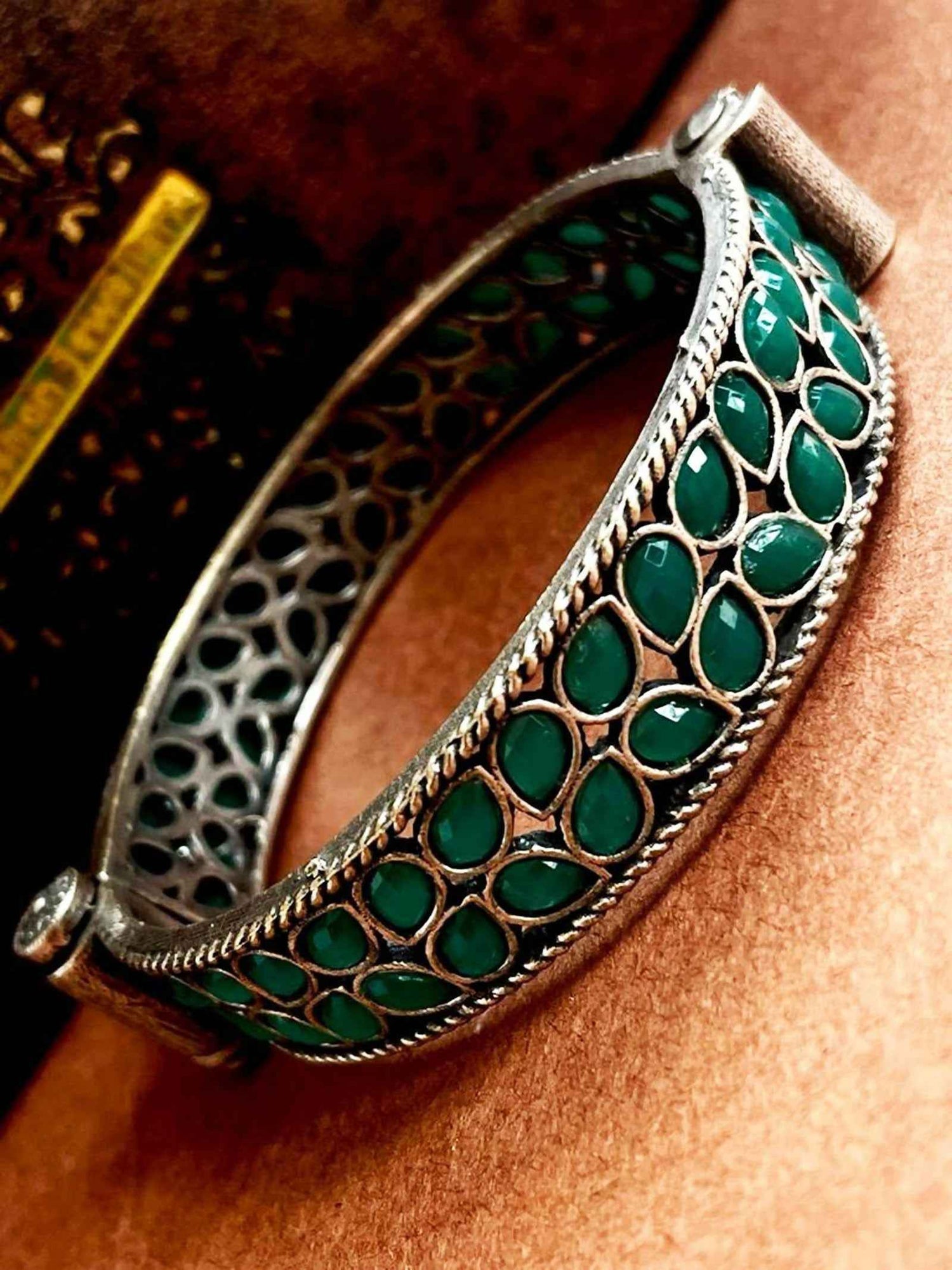 Joban Fashion Green Brass Oxidized Ethnic Openable Kada