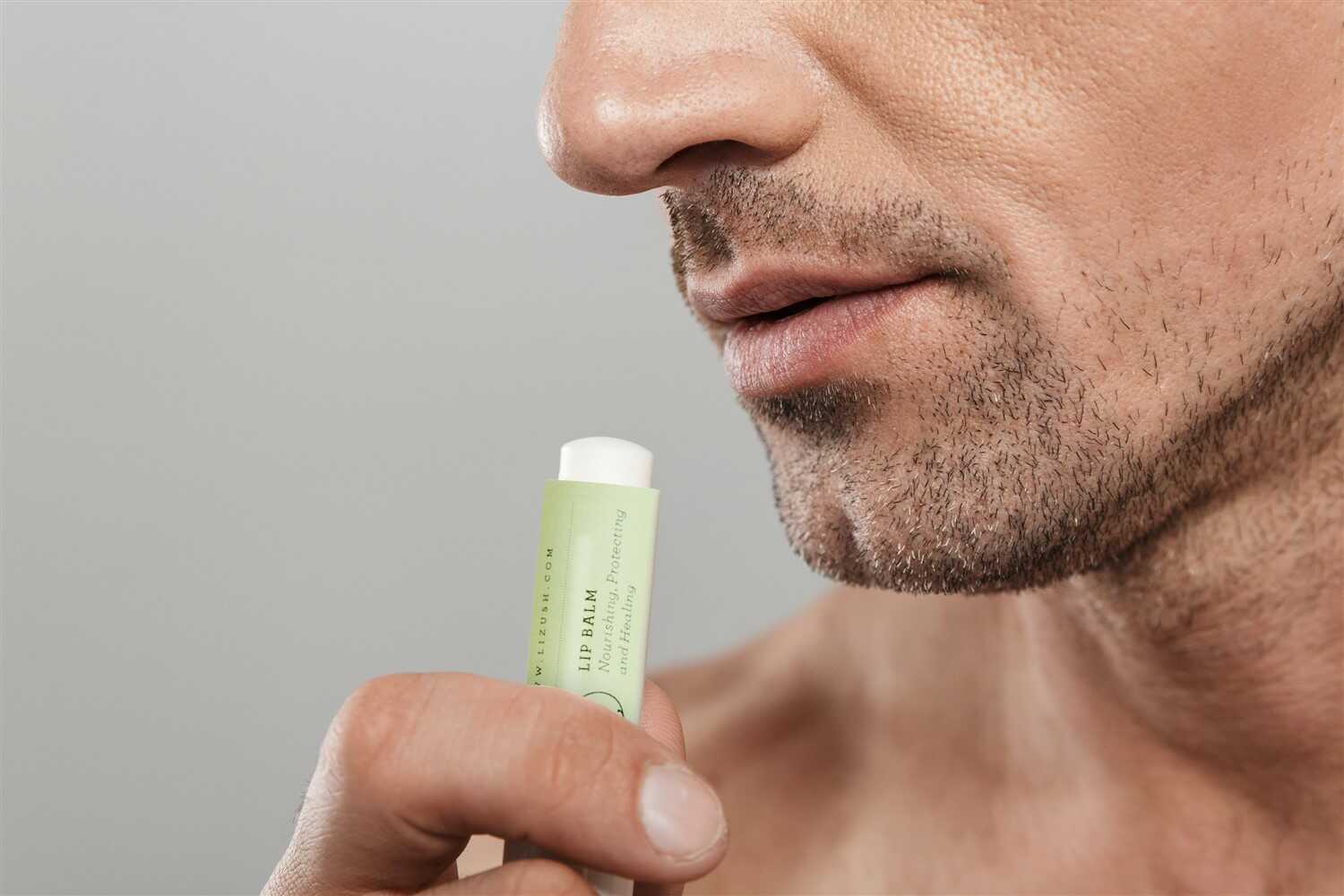 PRODUCT OF THE MONTH SUBSCRIPTION for MEN - Will be shipped every month for one year by Lizush