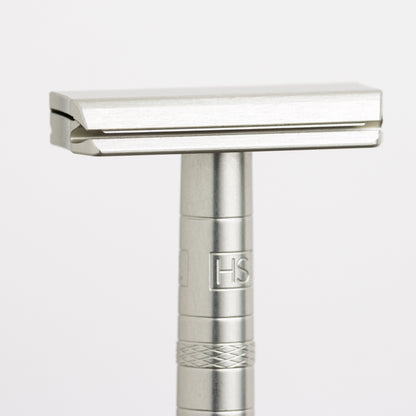 Henson Shaving [AL13-V2] Medium Safety Razor by Pasteur Pharmacy