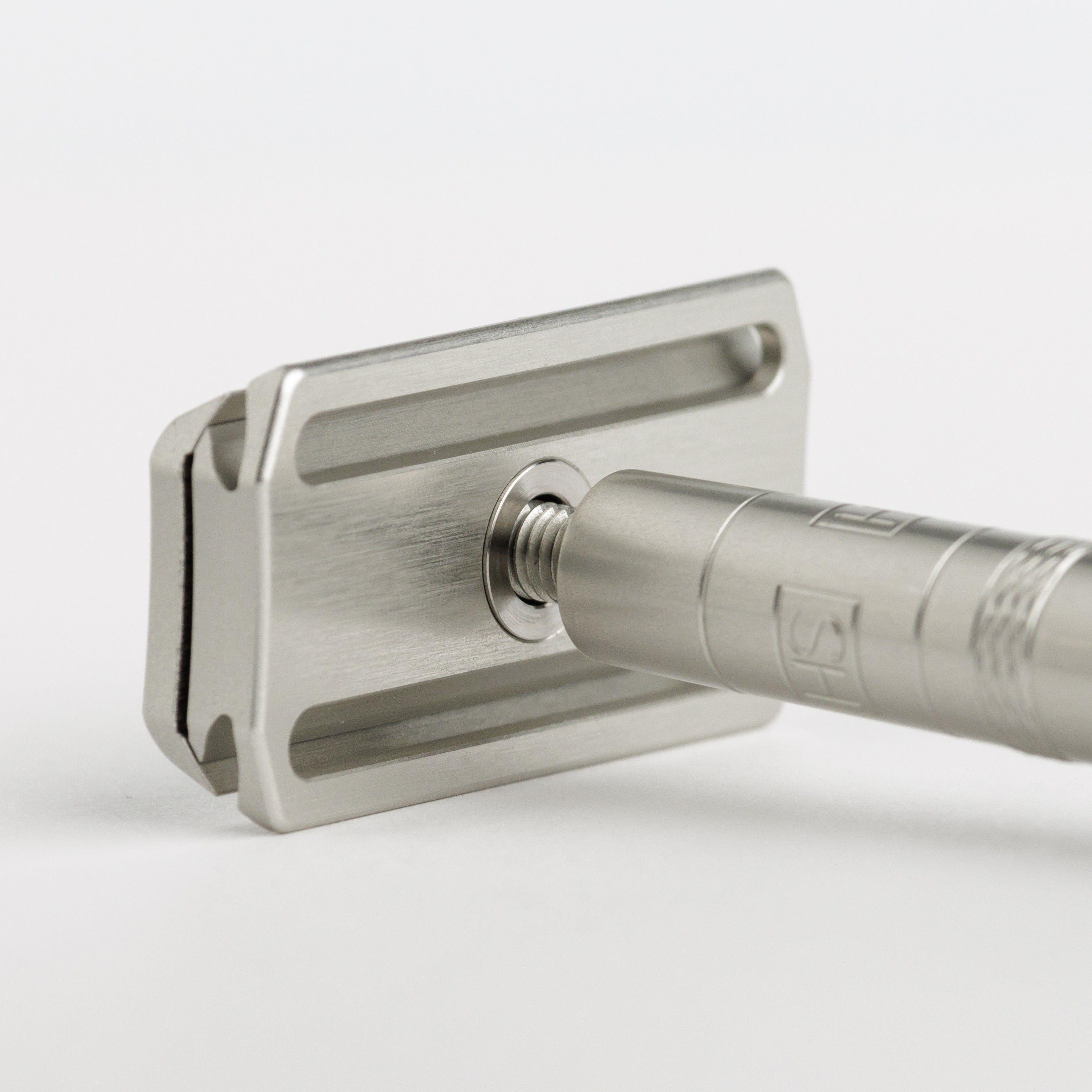 Henson Shaving [AL13-V2] Mild Safety Razor by Pasteur Pharmacy