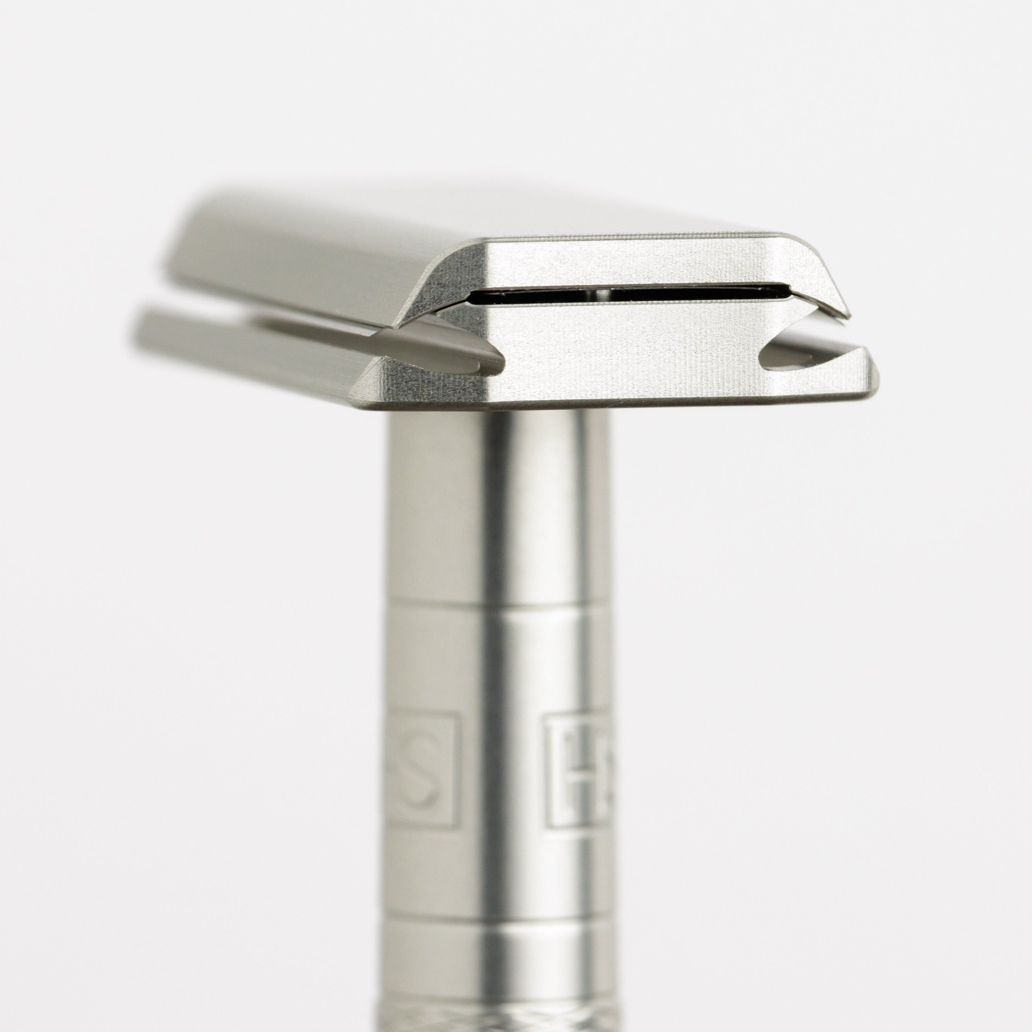 Henson Shaving [AL13-V2] Medium Safety Razor by Pasteur Pharmacy