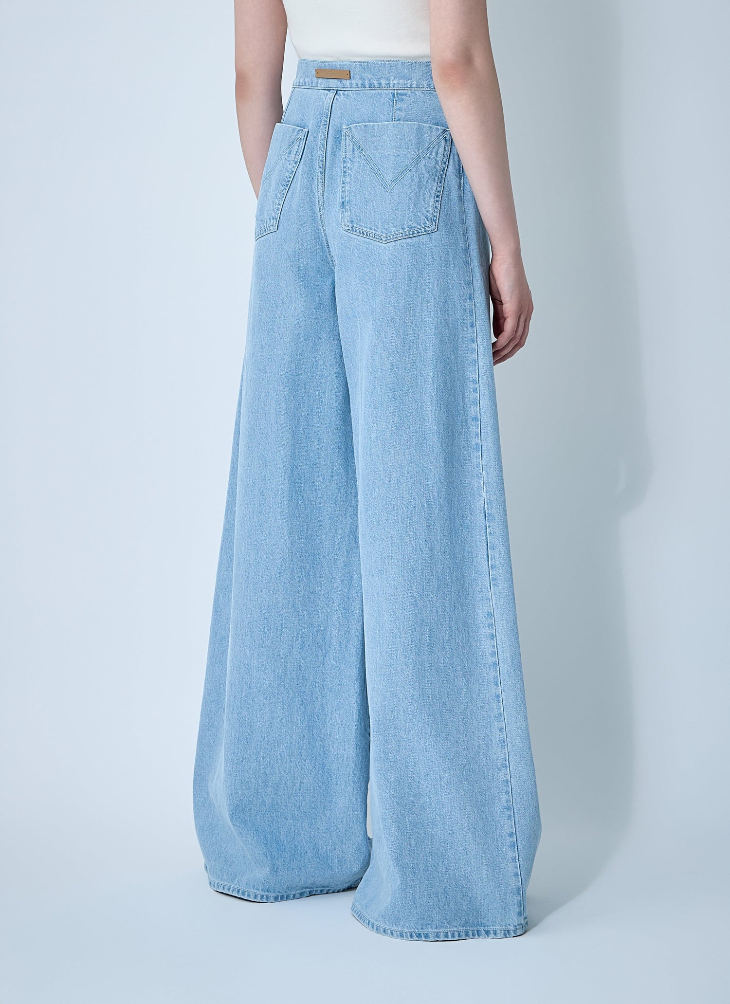 Max Mara Women Denim Jeans by Luosophy