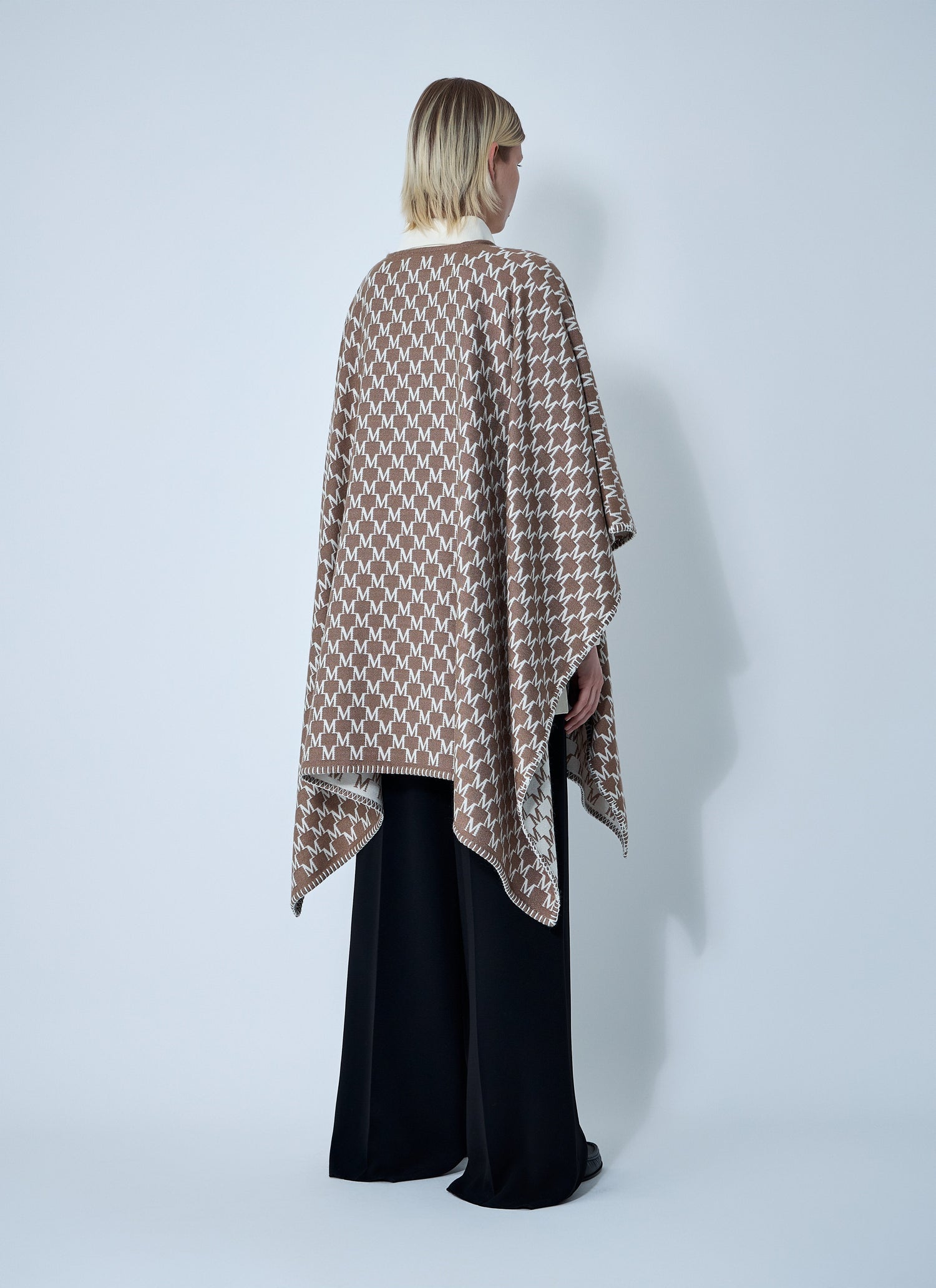 Max Mara Women Wool-Blend Scarf by Luosophy