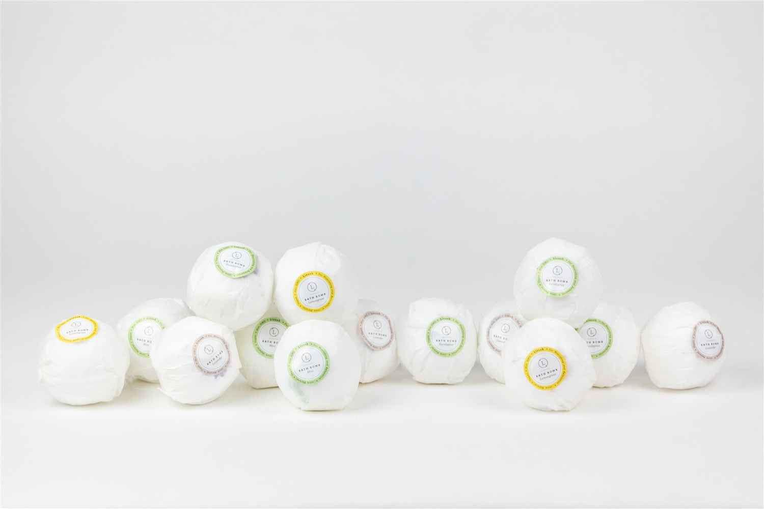 Bulk - 100 Natural Vegan Mix scents Bath Bombs - White