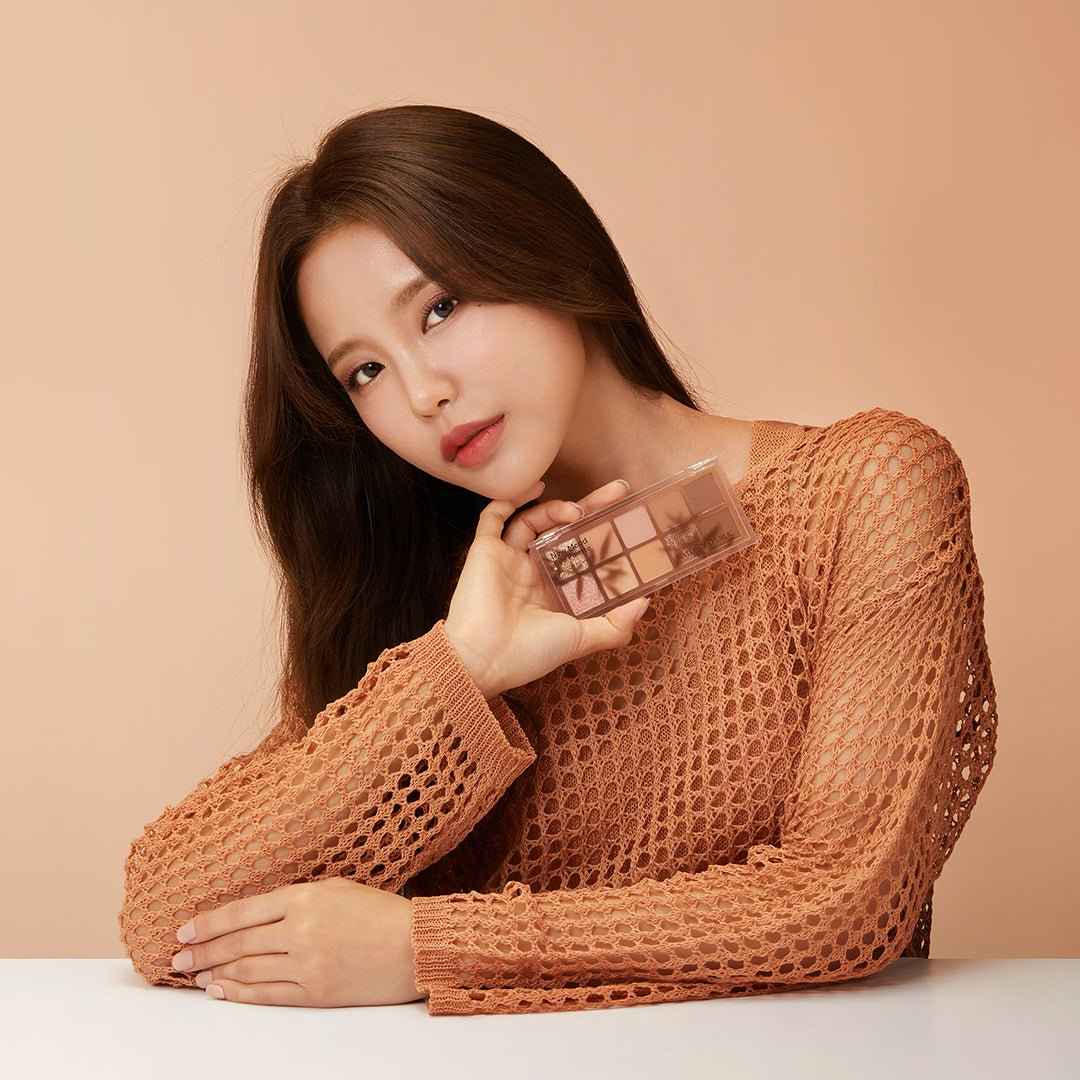 New Mood Eyeshadow Palette 01 Woody Mellow