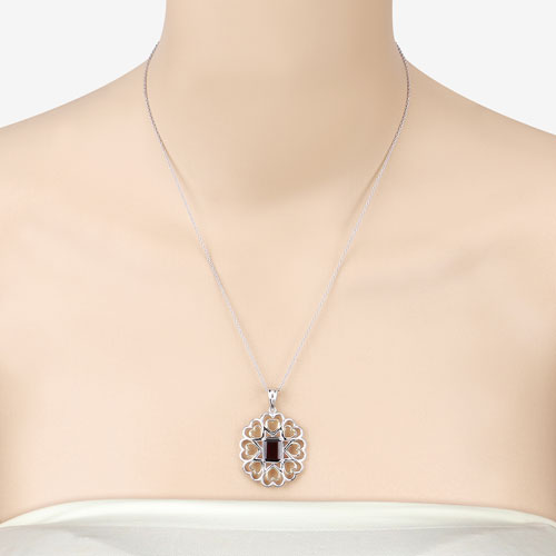 2.55 Carat Genuine Garnet .925 Sterling Silver Pendant by Bids.com