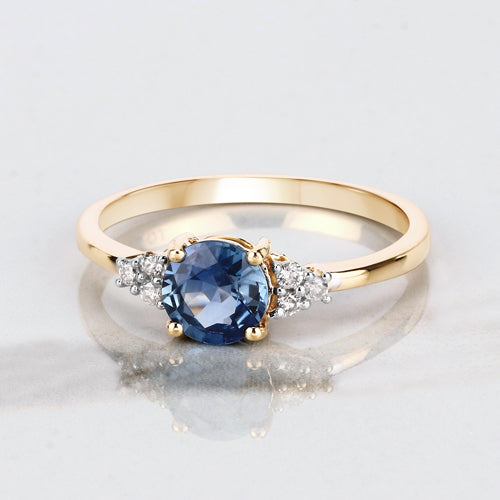 1.08 Carat Genuine Blue Sapphire and White Diamond 14K Yellow Gold Ring by Bids.com