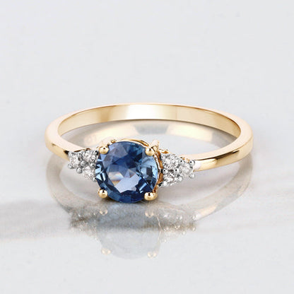 1.08 Carat Genuine Blue Sapphire and White Diamond 14K Yellow Gold Ring by Bids.com