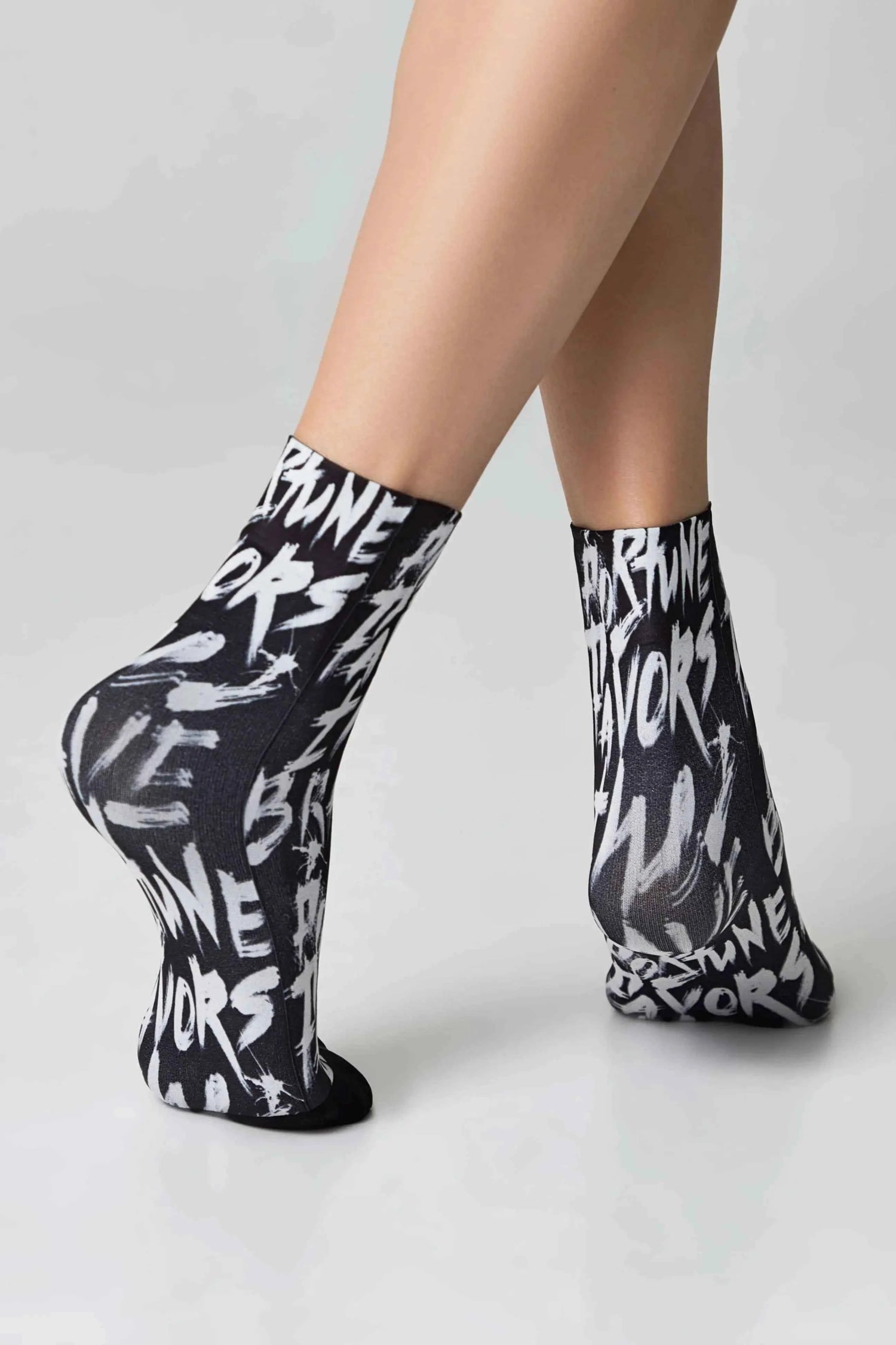 Dense Socks Conte Fantasy 911 - Brave Pattern