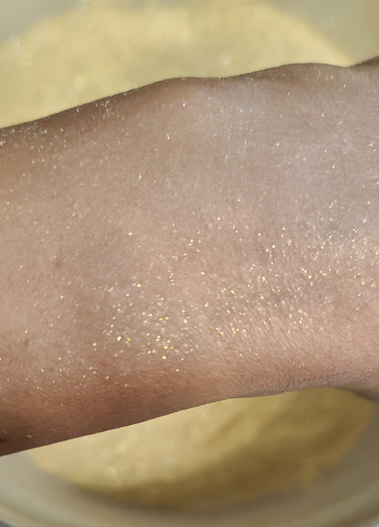 Shimmery Powder for the Radiant YOU by Michelle&