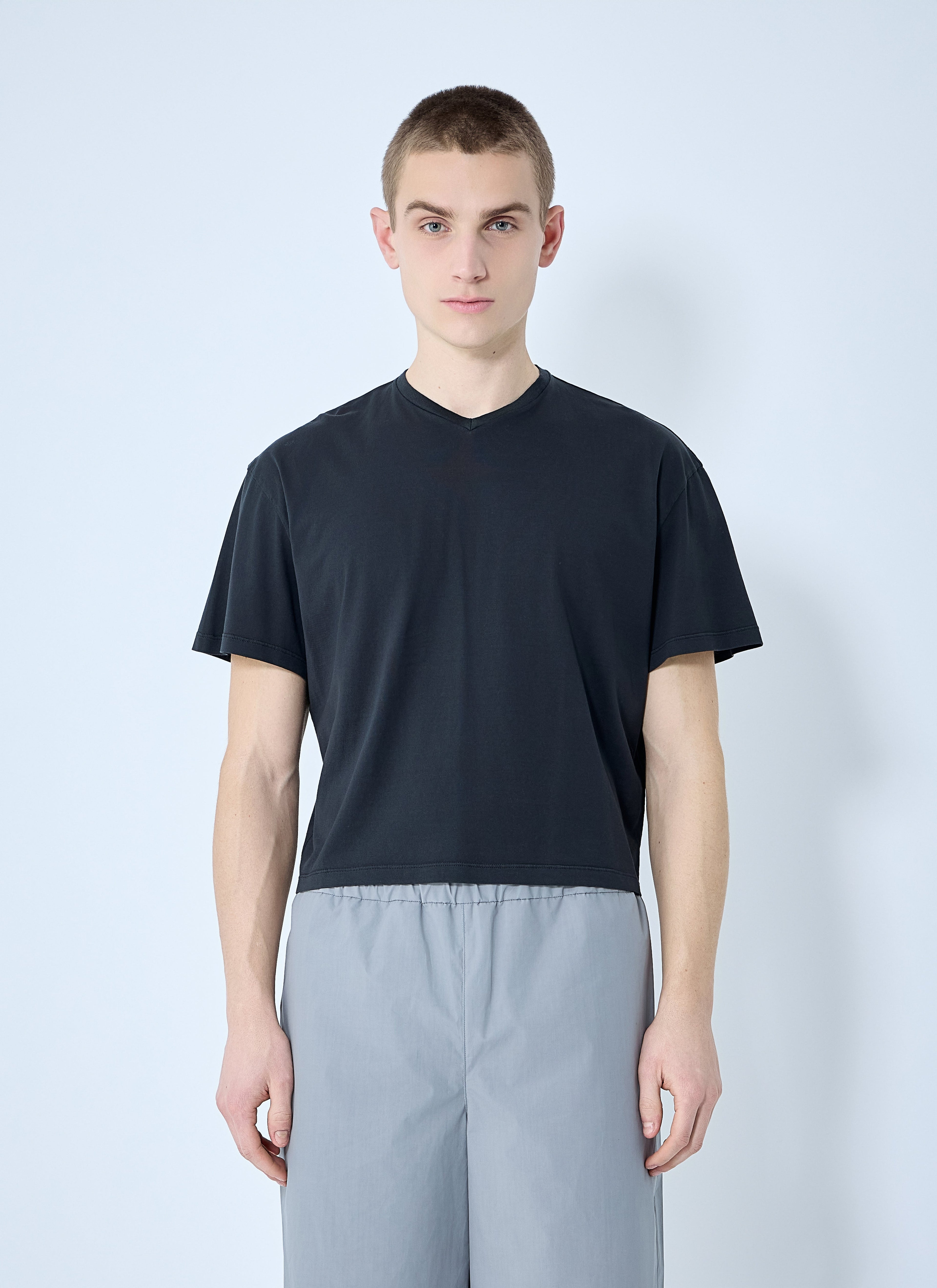 Rier Men V Neck T-Shirt by Luosophy