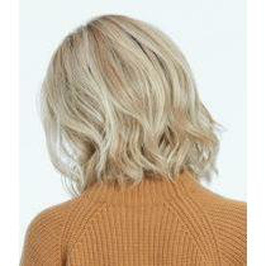 Raquel Welch Simmer Wig