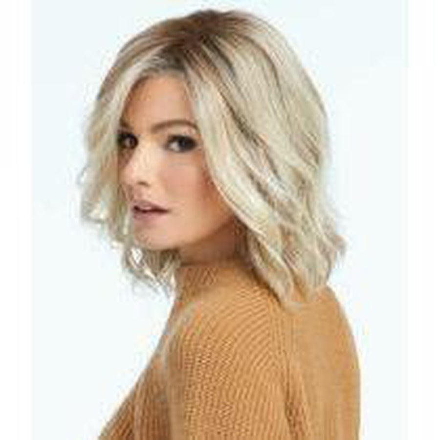 Raquel Welch Simmer Wig