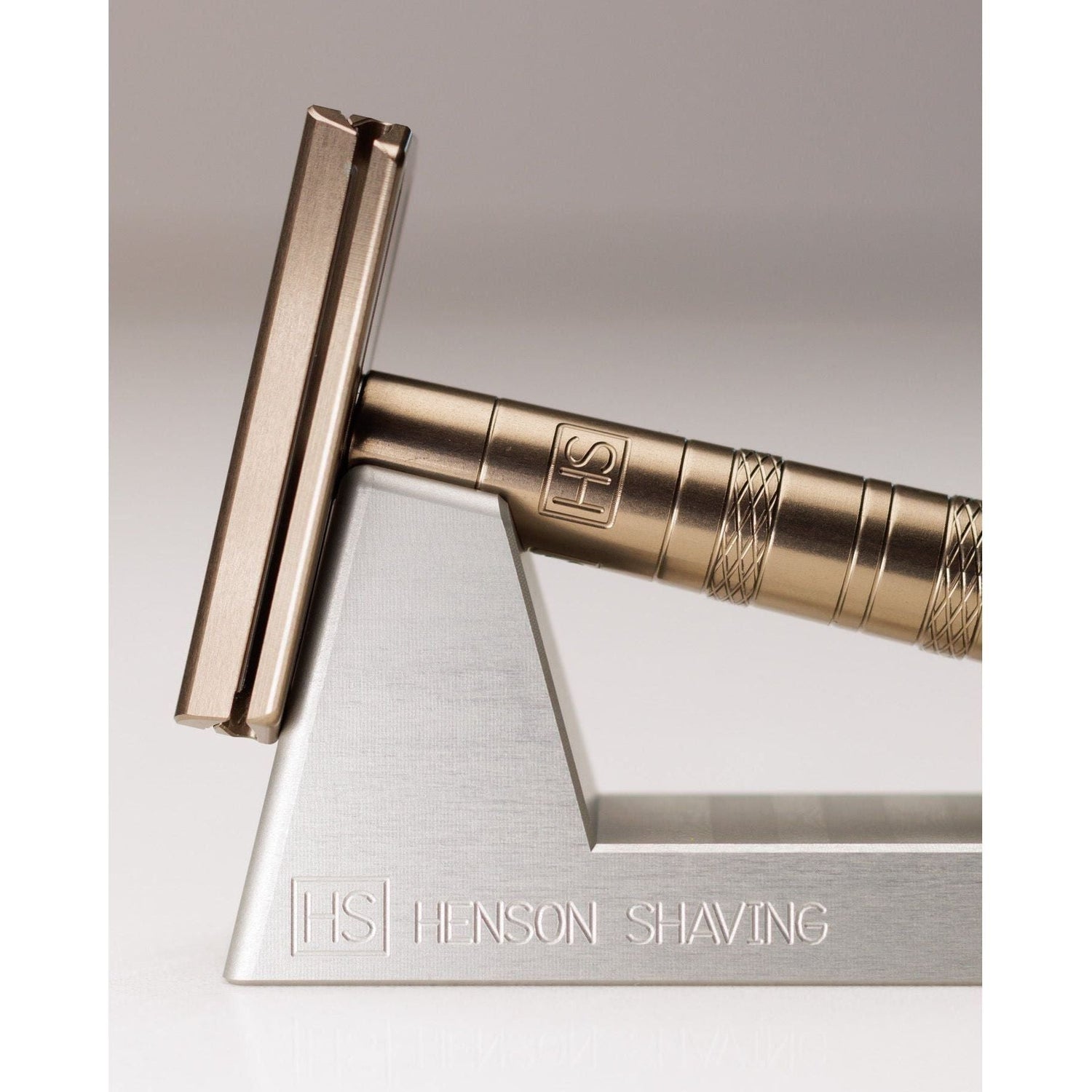Henson Shaving Razor Stand by Pasteur Pharmacy
