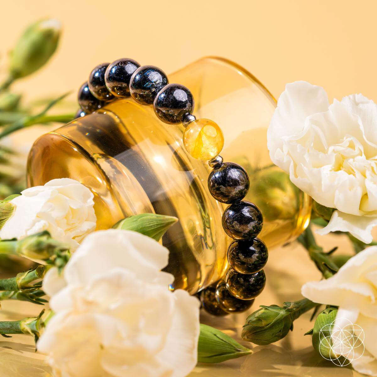 The Arfvedsonite Deep Healing Bracelet - DestGlow